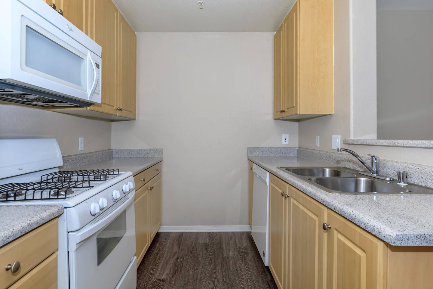 Laurel Glen Apartment Homes Image 22