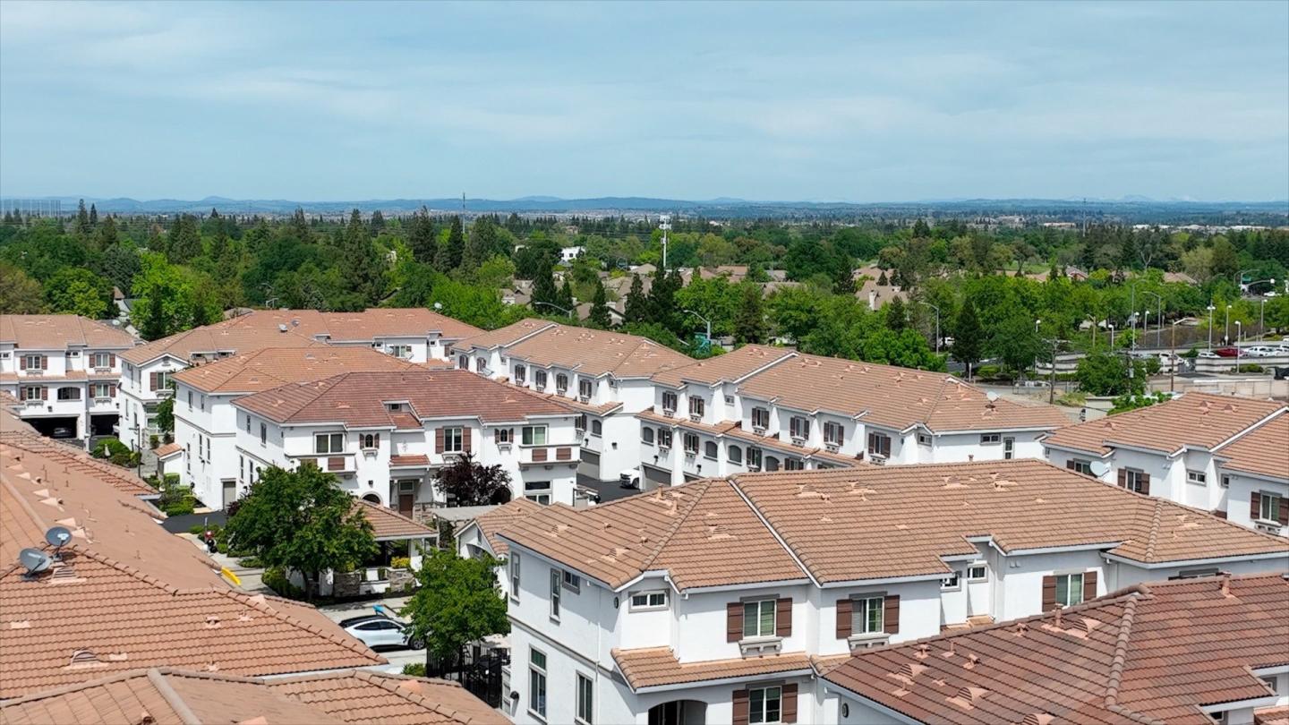 Adora Townhomes Image 27