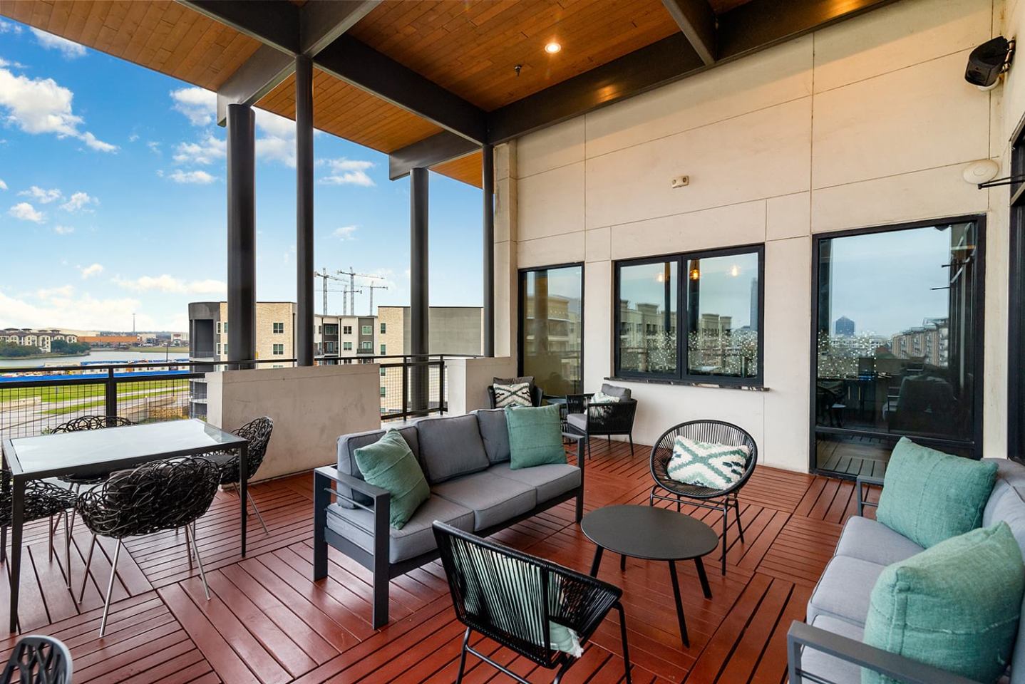 Cortland Las Colinas Image 36