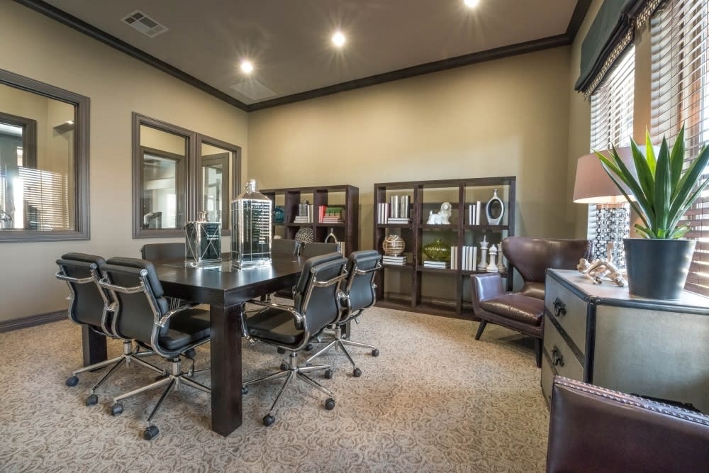 Paladin Apartments Image 11