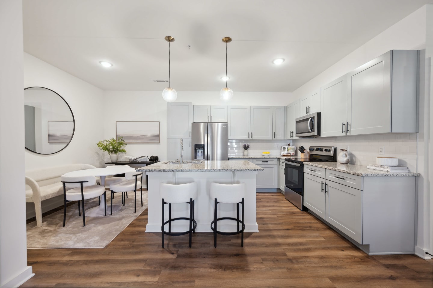 Farmhouse Luxury Apartments Image 25