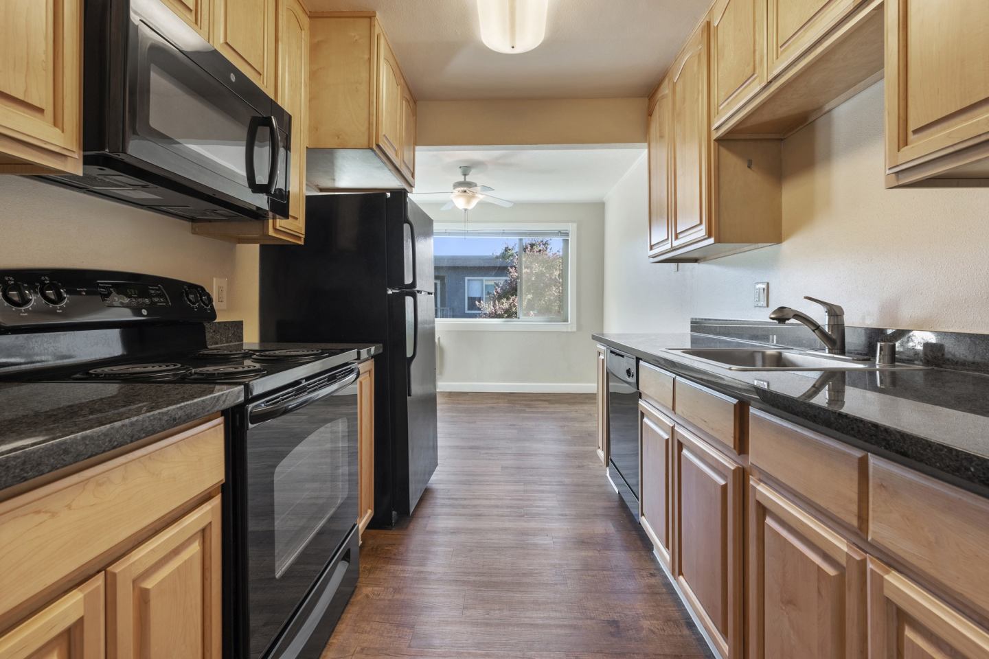 Highland Gardens Image 25