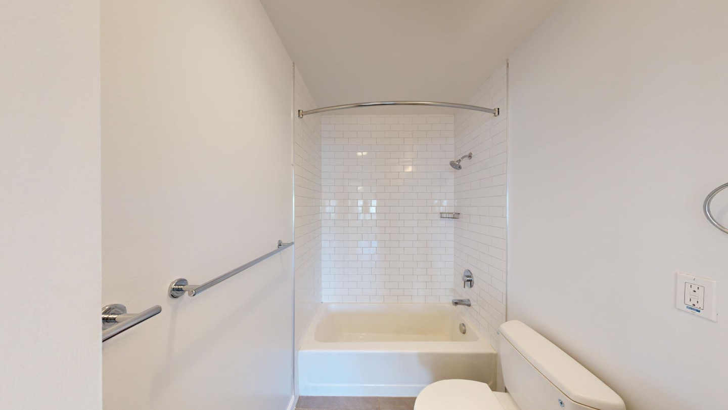 2898 Jackson Image 9
