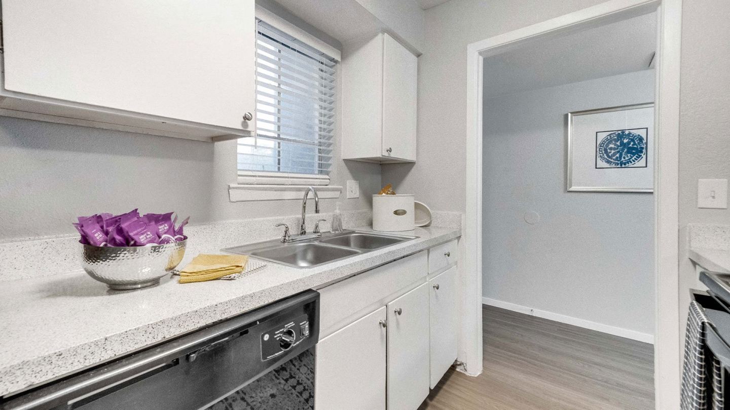 Hendrix Apartments Image 11