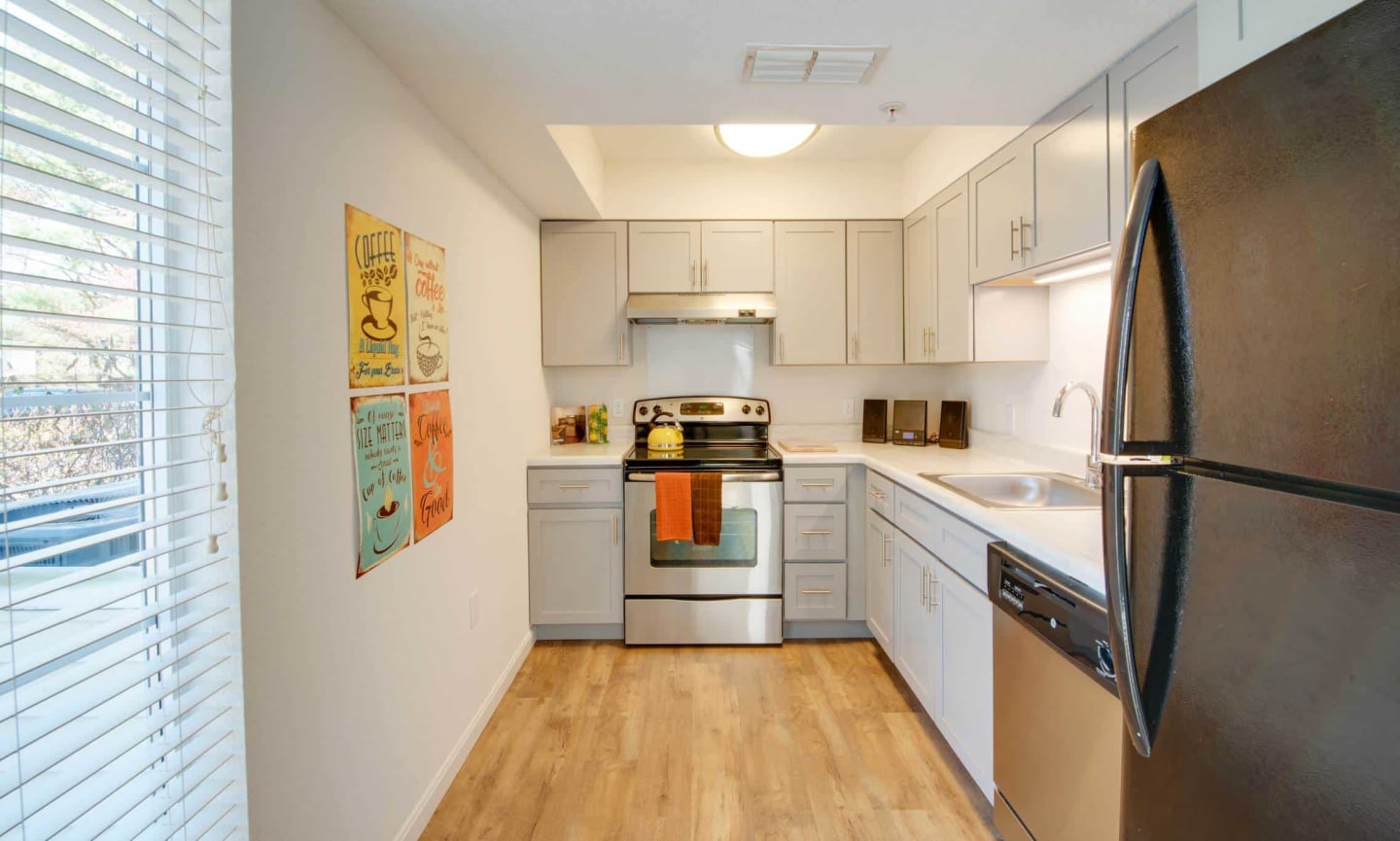Hillside Apartment Homes 62+ Image 11