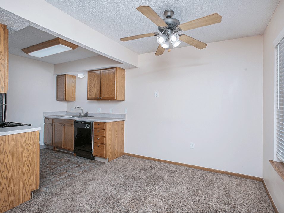 Ridgeport Apartments and Townhomes Image 11