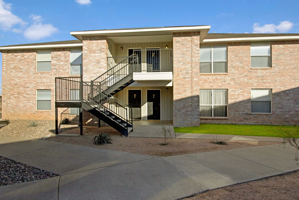 Encino Park Apartments Image 3