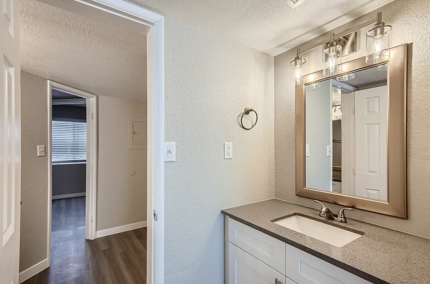 Rise Desert Cove Image 48