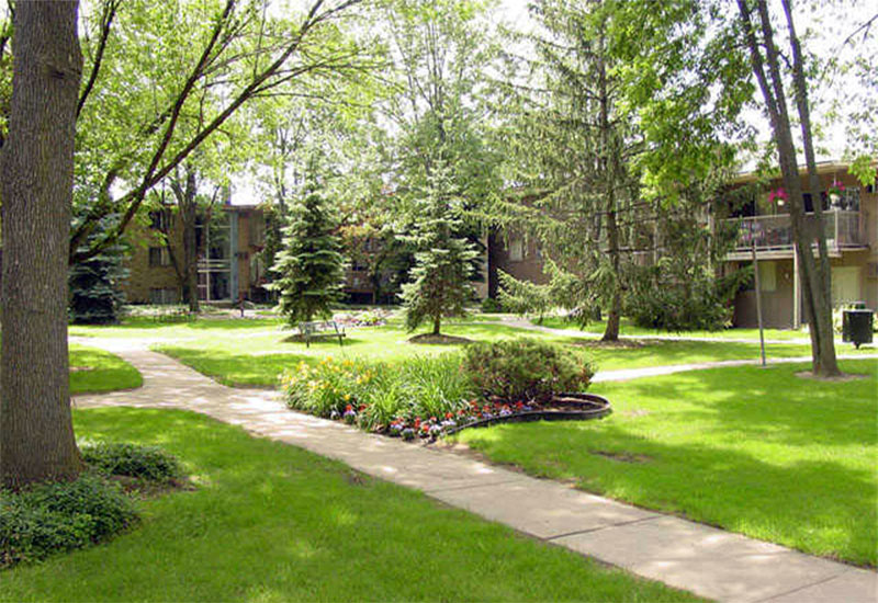 Amber Apartments of Royal Oak Image 6