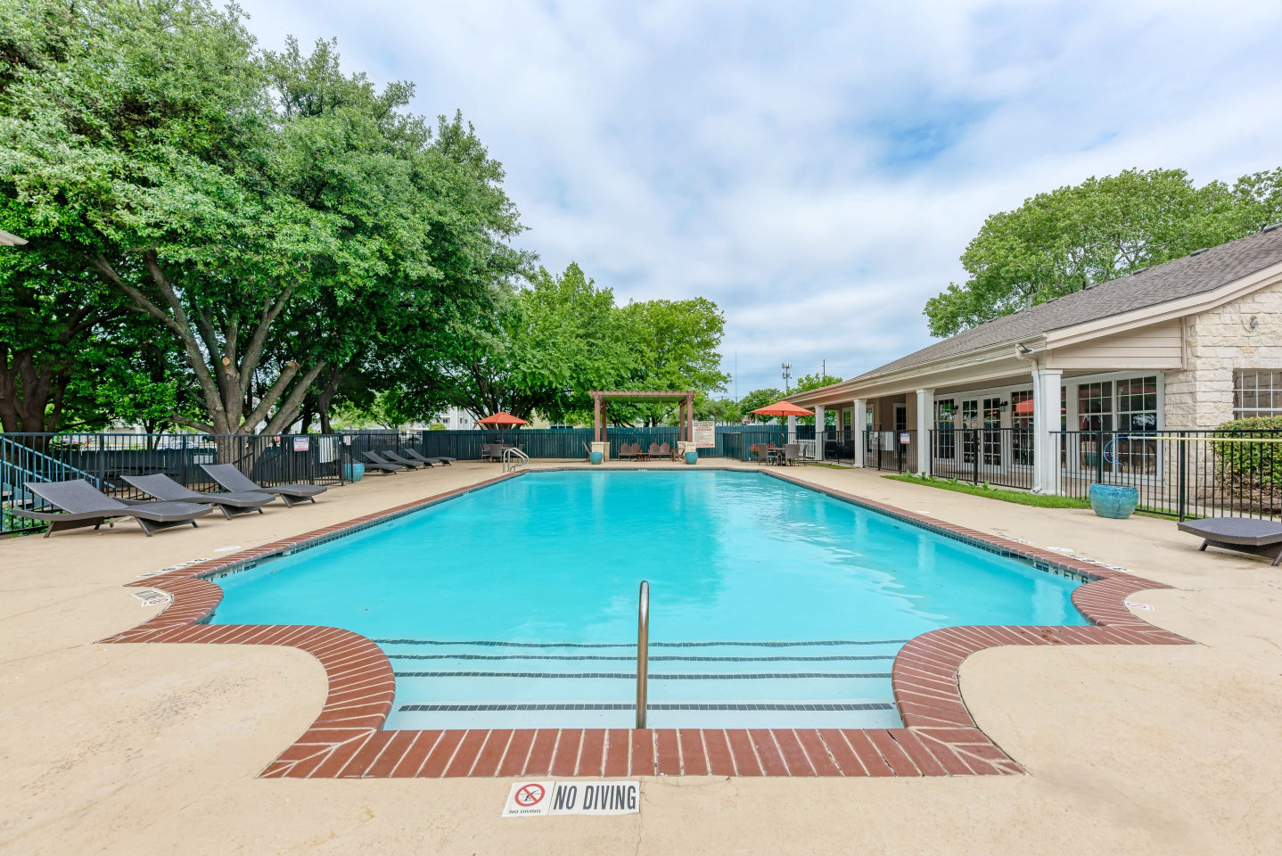 Arrowhead Park Apartments Image 8