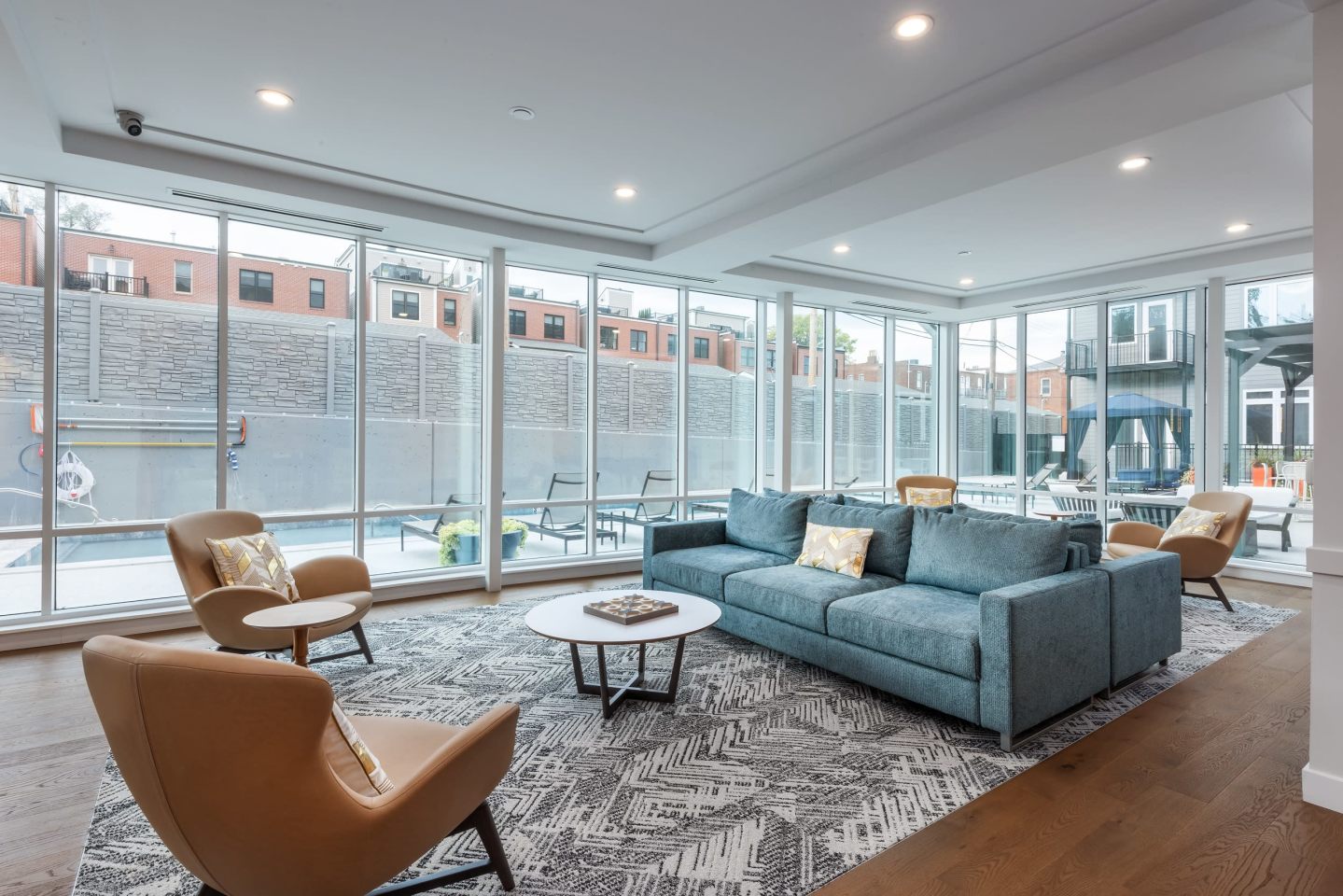 2200 LaSalle Image 19