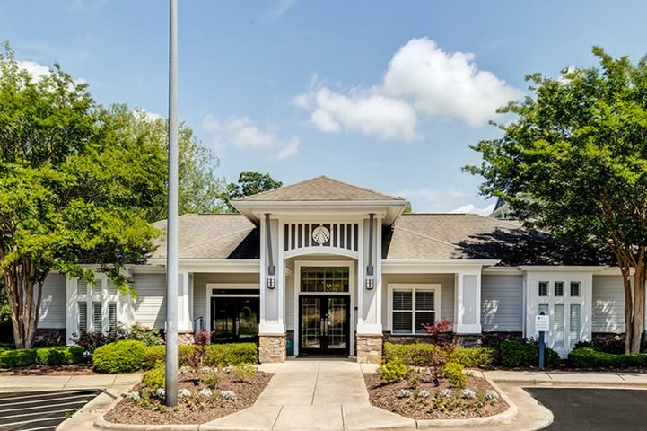 Avana Lake Norman Image 34
