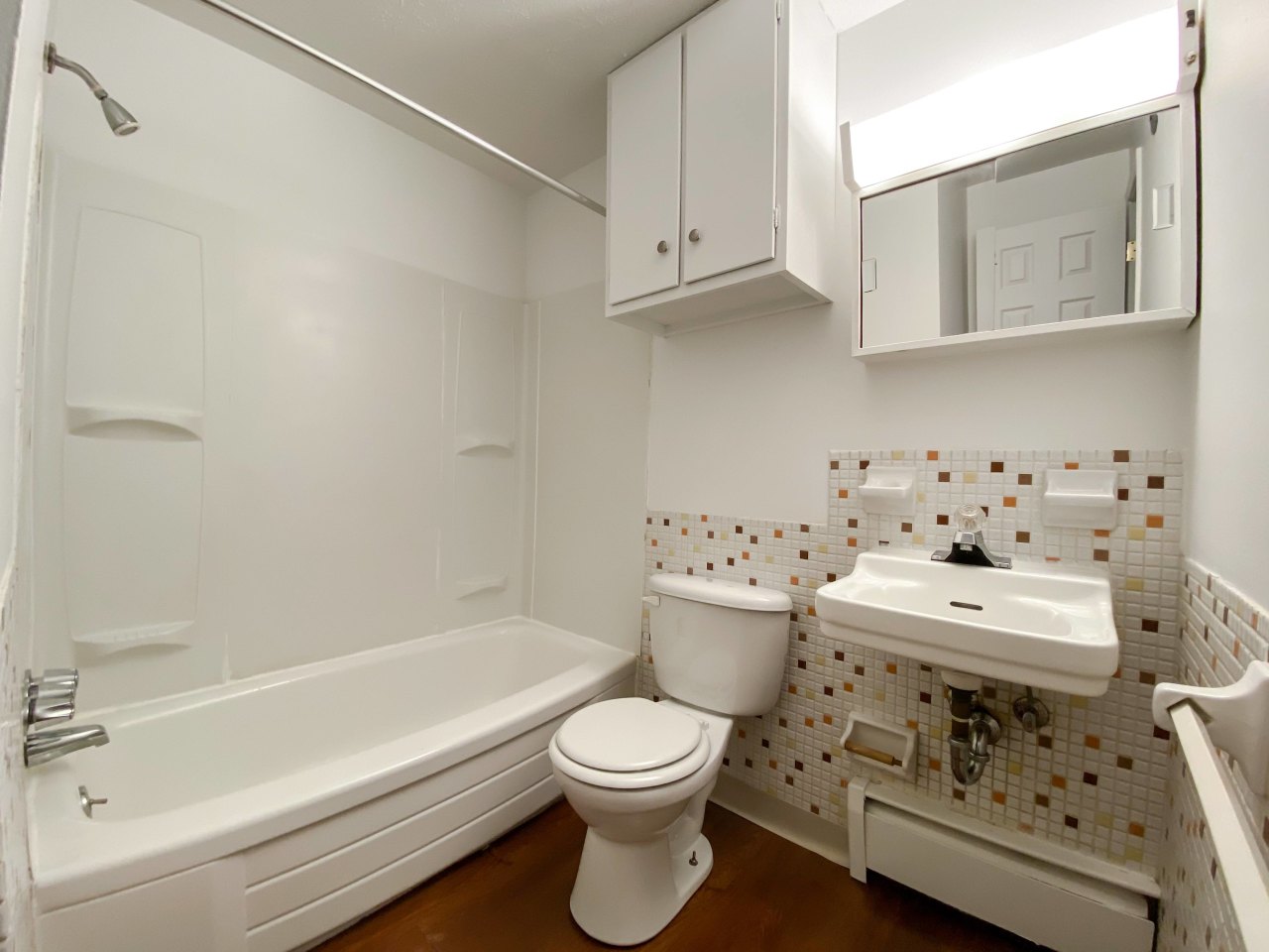 Holland Gardens Apartments Image 26