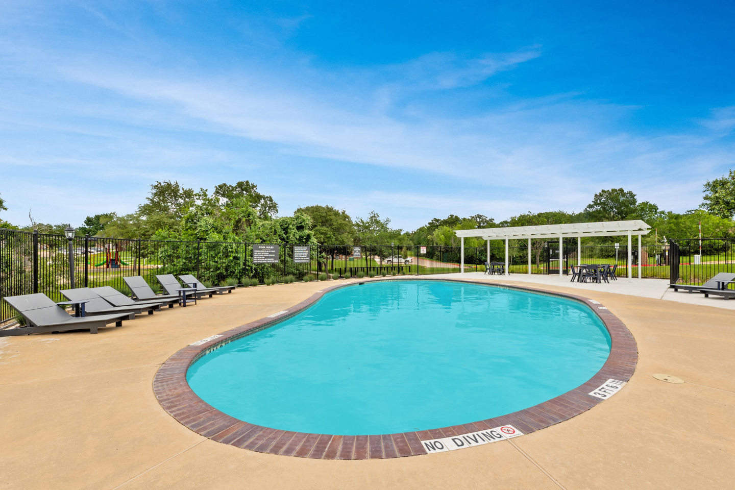 Sandy Creek Apartments - Affordable Housing Image 9