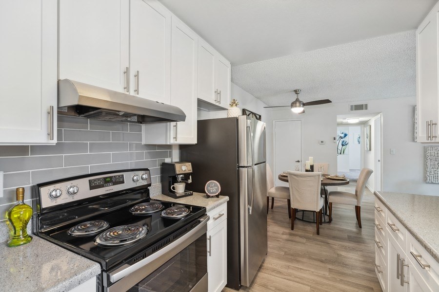The District Apartment Homes Image 6