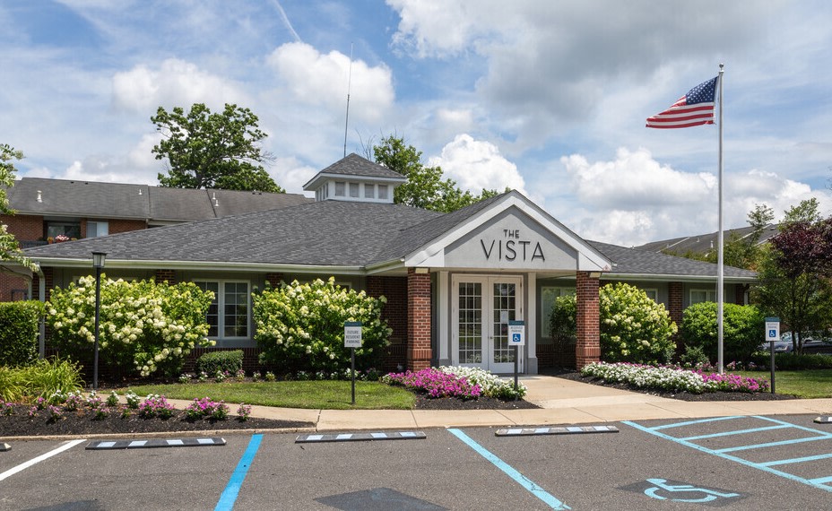 The Vista Apartments Image 7