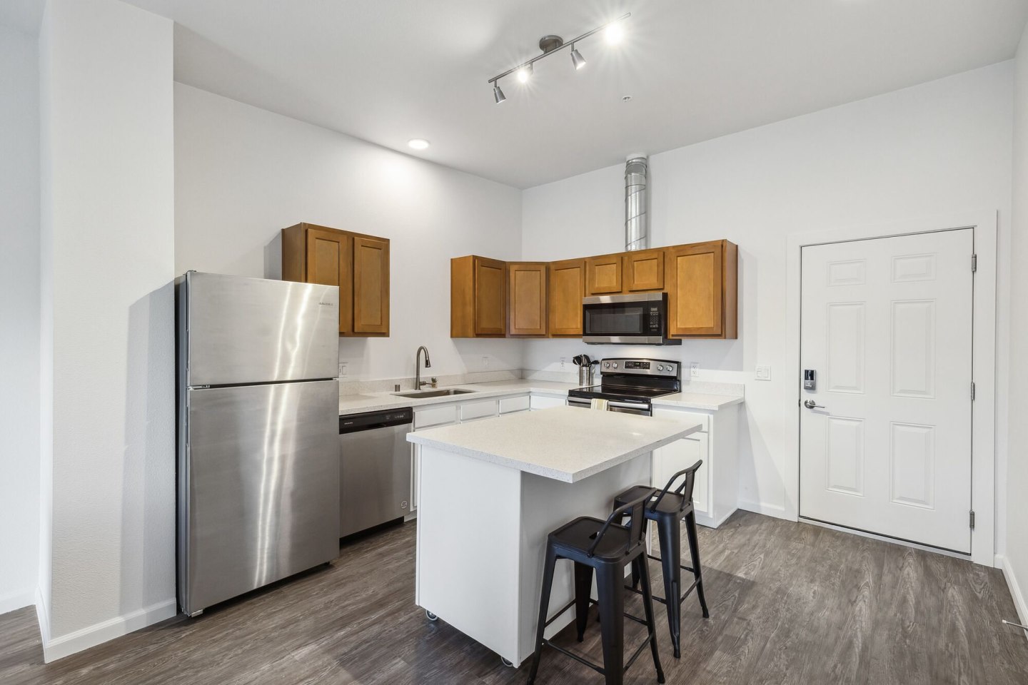 Pullman Modern Urban Apartments Image 35
