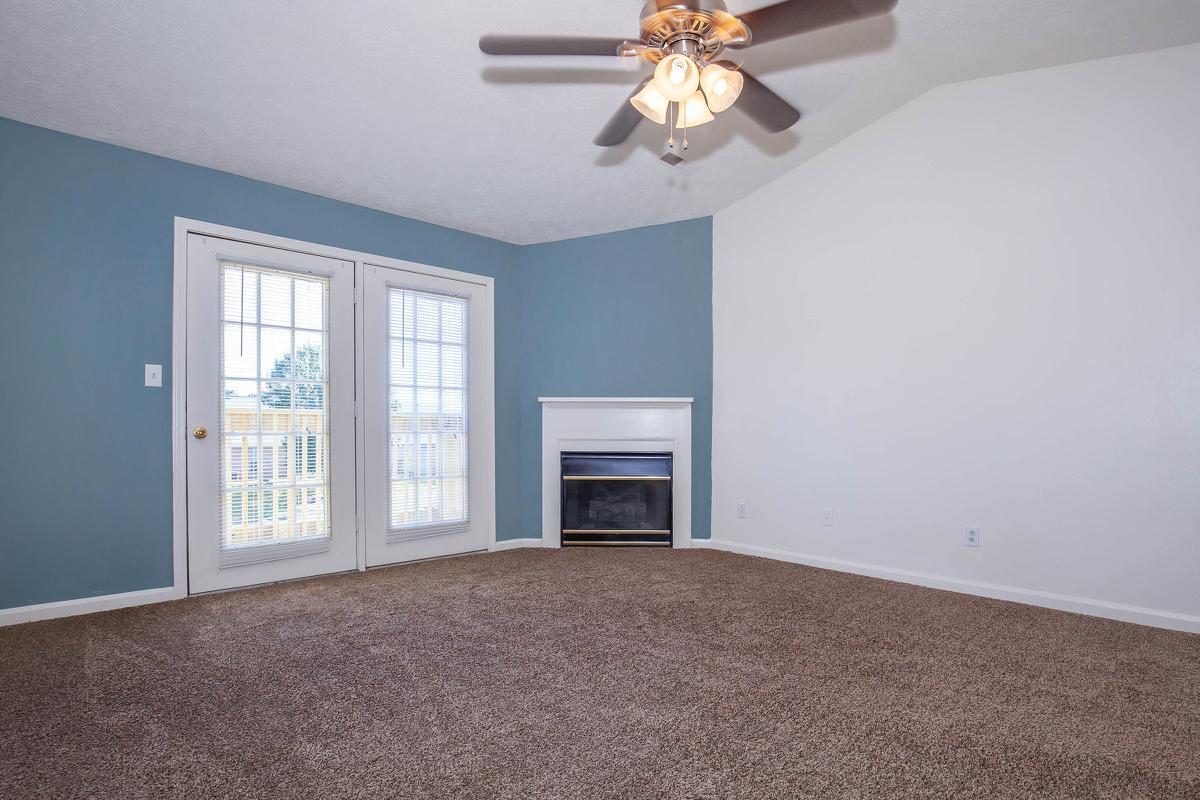 Whispering Oaks Apartments Image 19