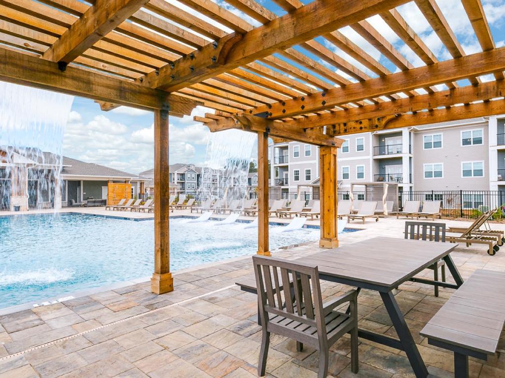 53 West Luxury Apartments Image 82