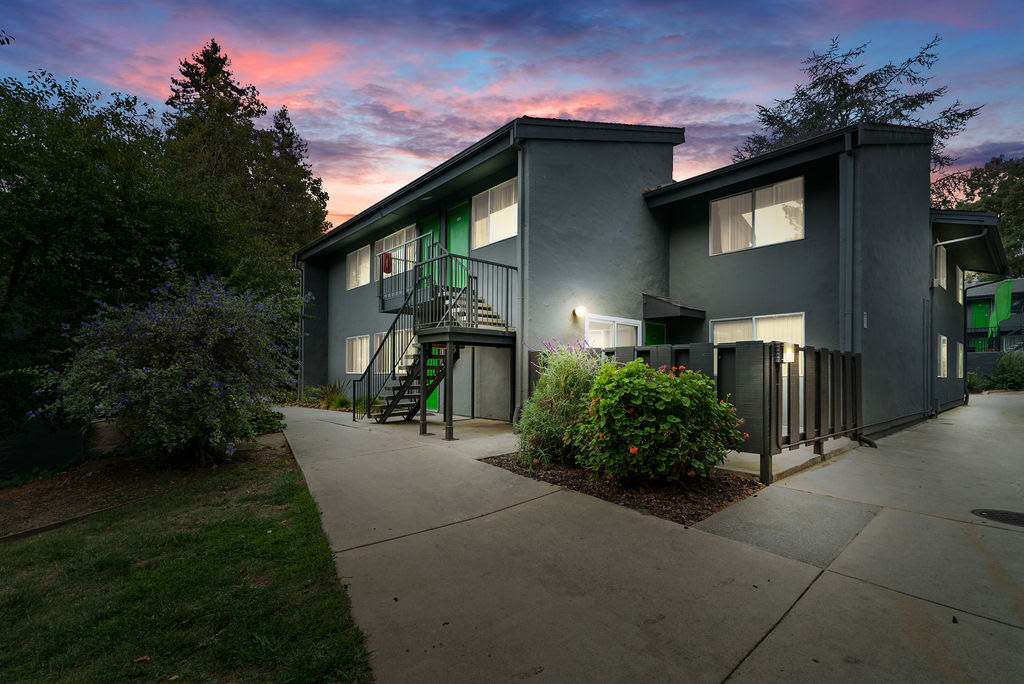 Hidden Creek Apartments Image 2