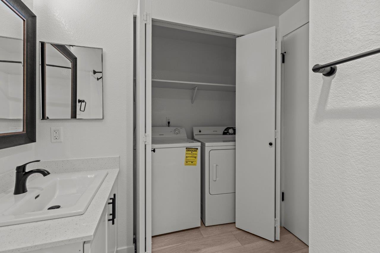 Woodstone Apartments Image 10