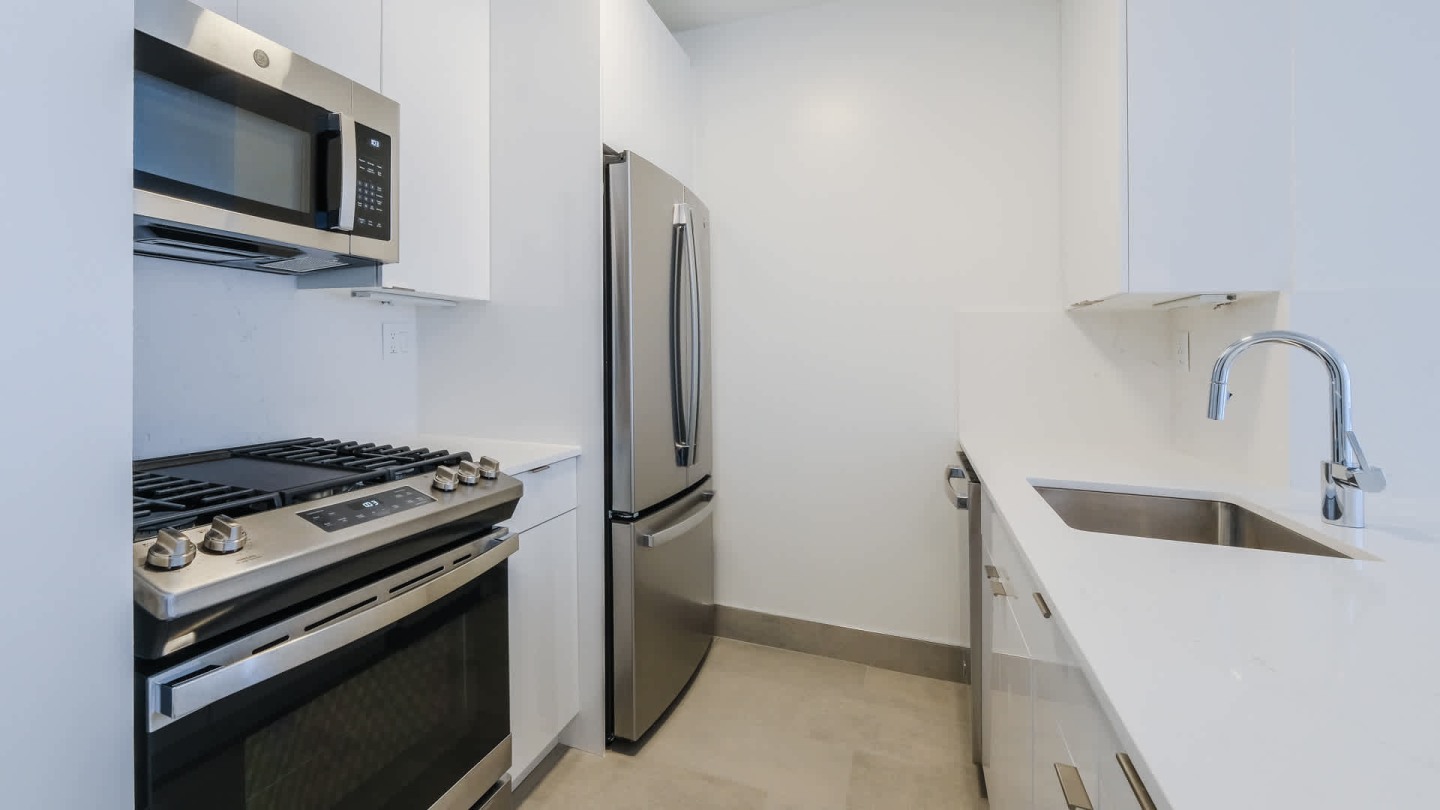 777 6th Avenue Image 36