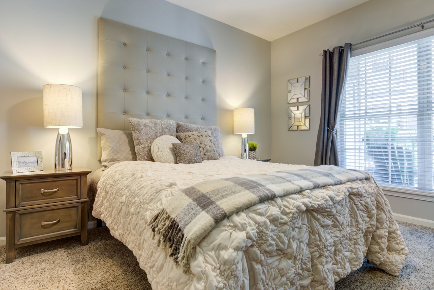 Dwell At Naperville Image 9