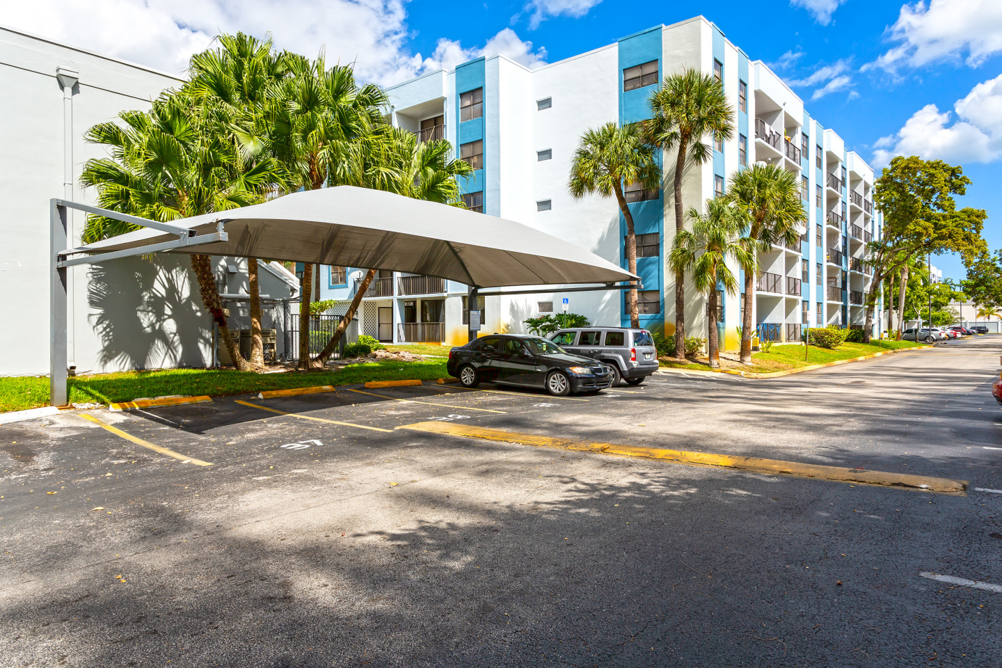 Watermarke at Biscayne Apartment Homes Image 14