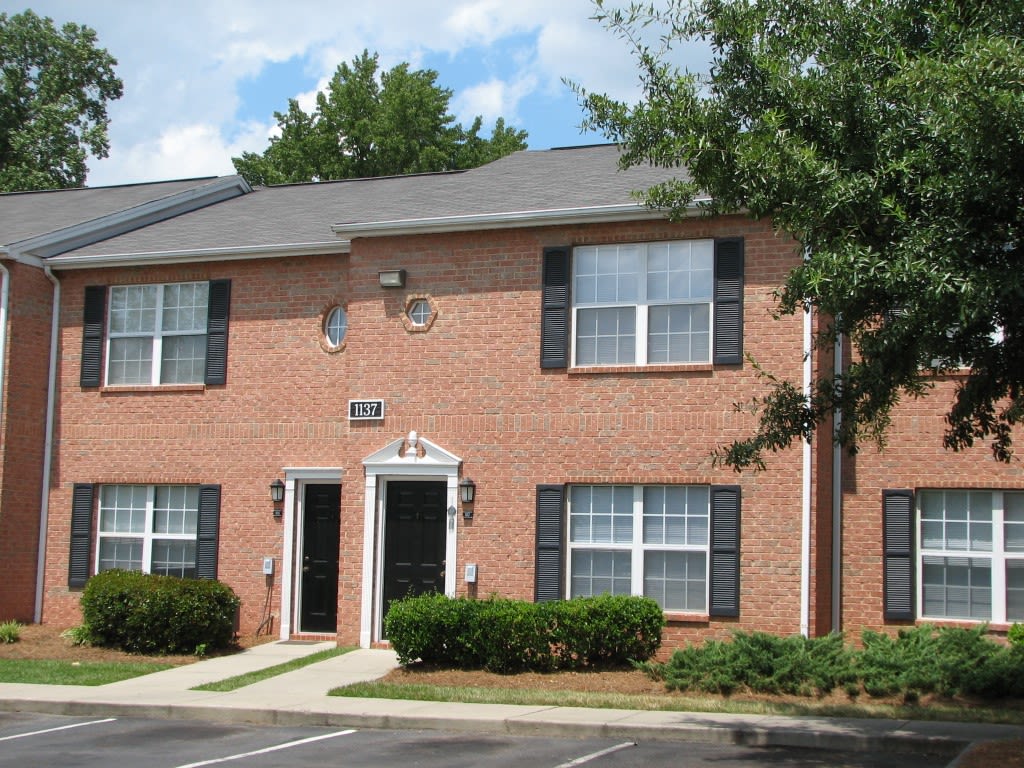 Wildwood Springs Apartment Homes Image 3
