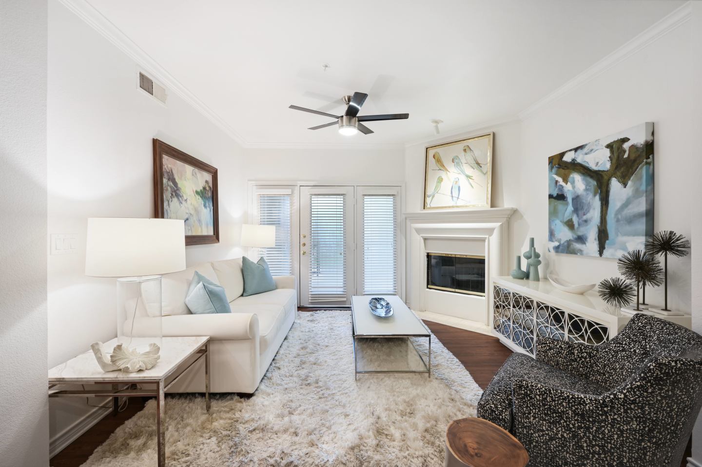 St. Moritz Apartments Image 8