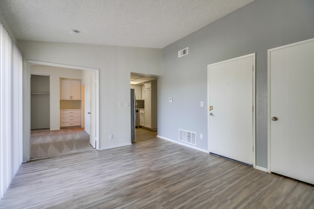 Harbor Cliff Apartments Image 11