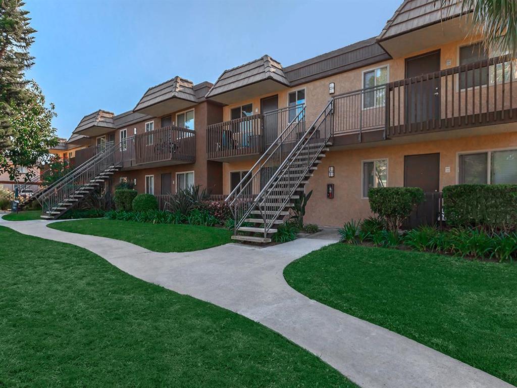 Bluffs at Carlsbad Apartments Image 48