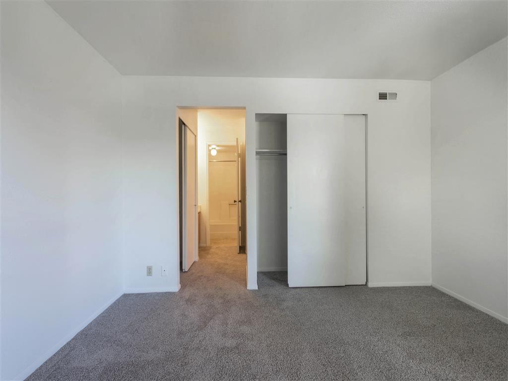 James Pointe Apartments Image 138