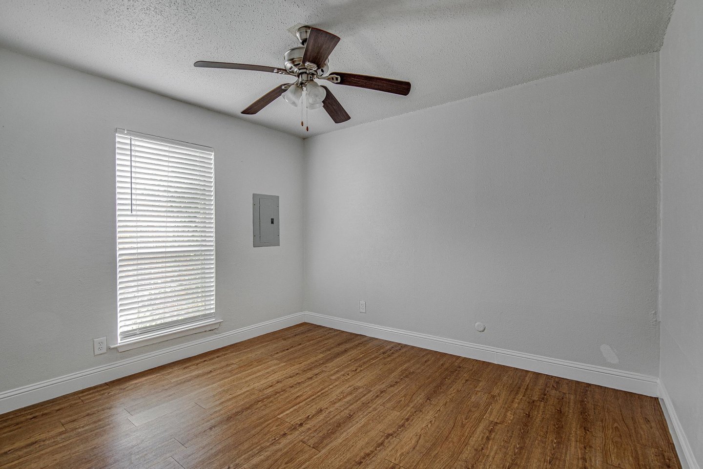 Mitchell Apartments Image 10