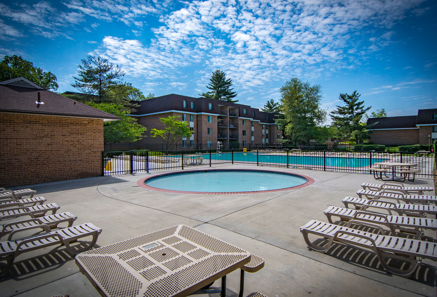Oakton Park Apartments Image 9