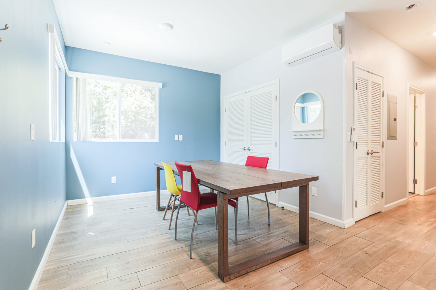 1259 W 36th Place - Co-Living Image 3