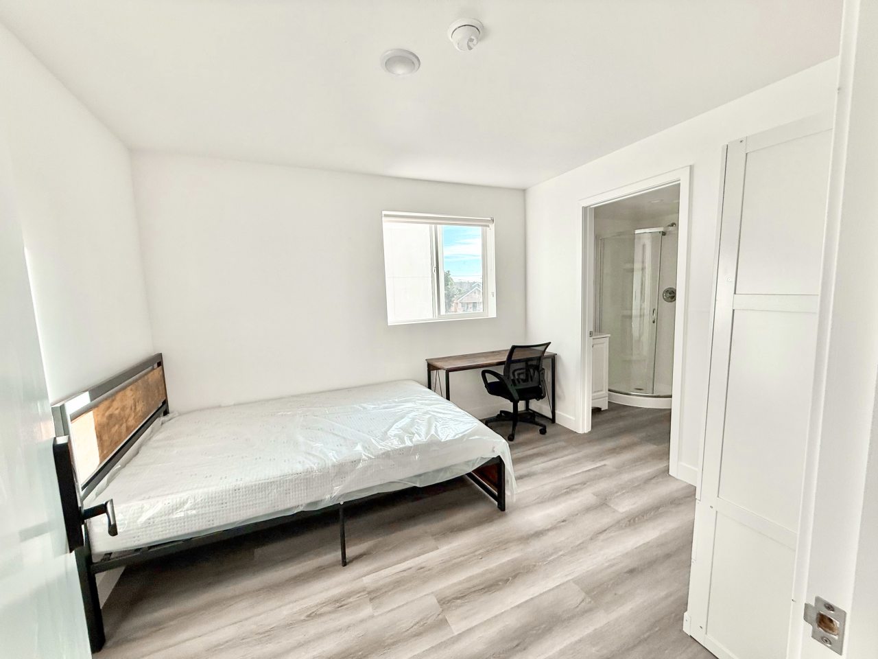 1329 W 36th Street - Co-Living Housing Image 9
