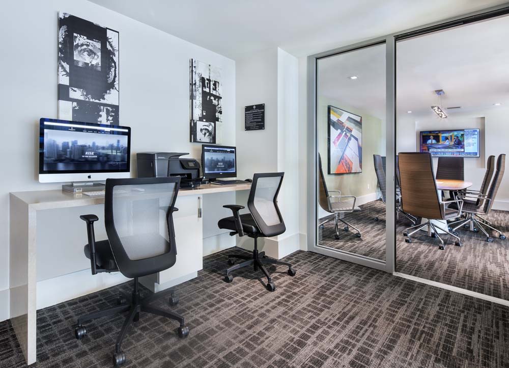 Miro Brickell Image 15