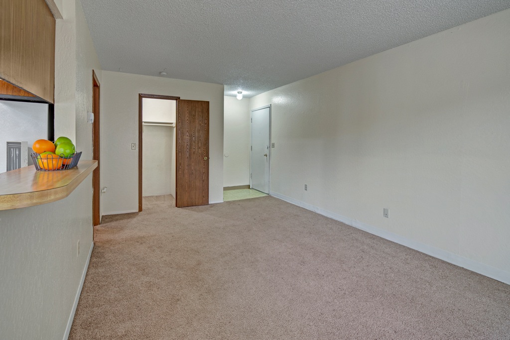 Rancho Tudor Image 7