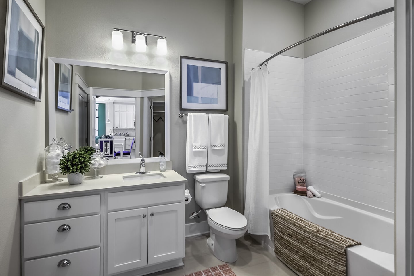 Solstice Signature Apartment Homes Image 9