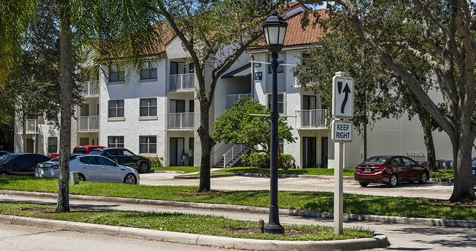 La Vue at Emerald Pointe Image 17
