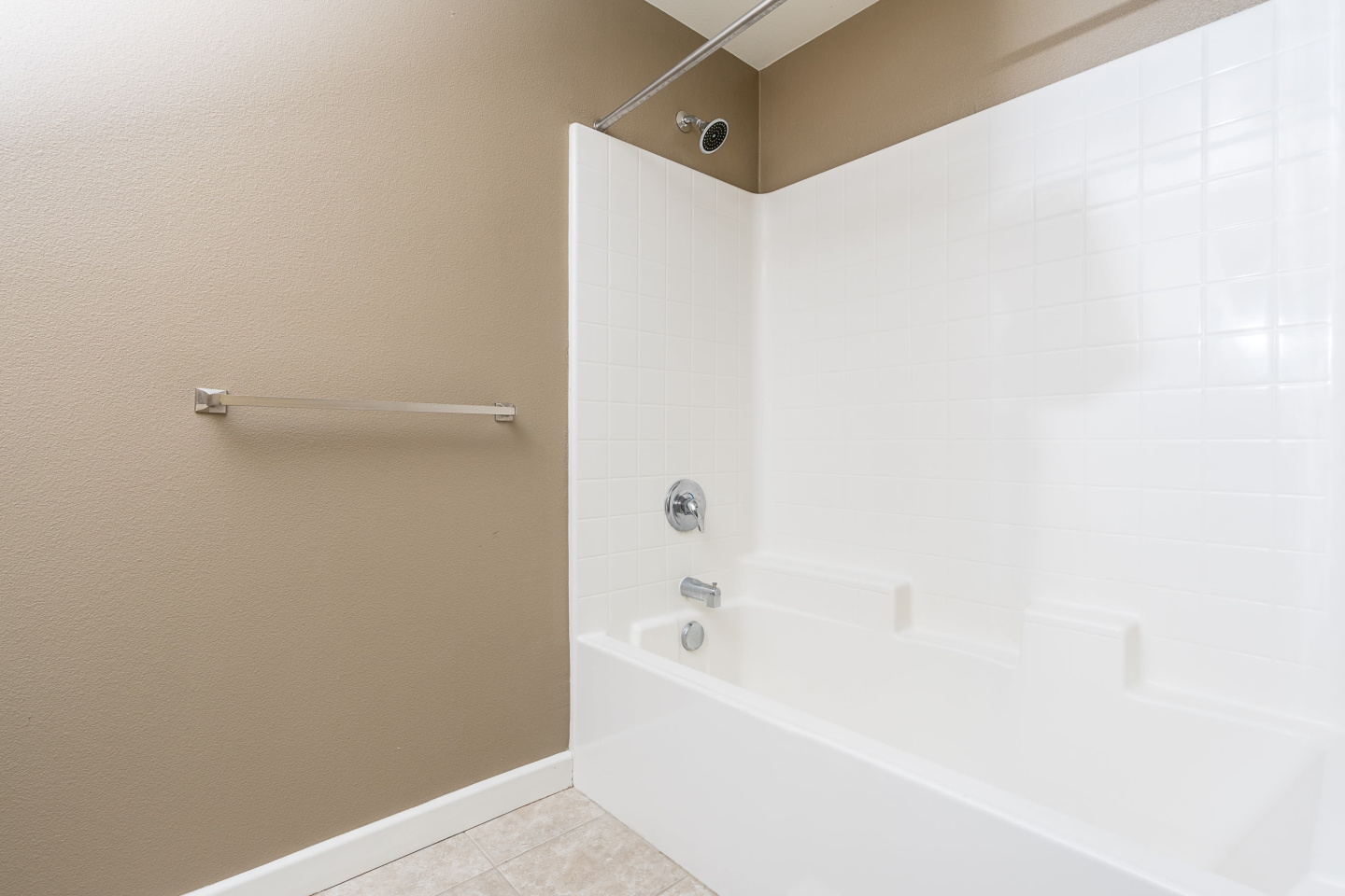 La Verne Village Luxury Apartment Homes Image 39