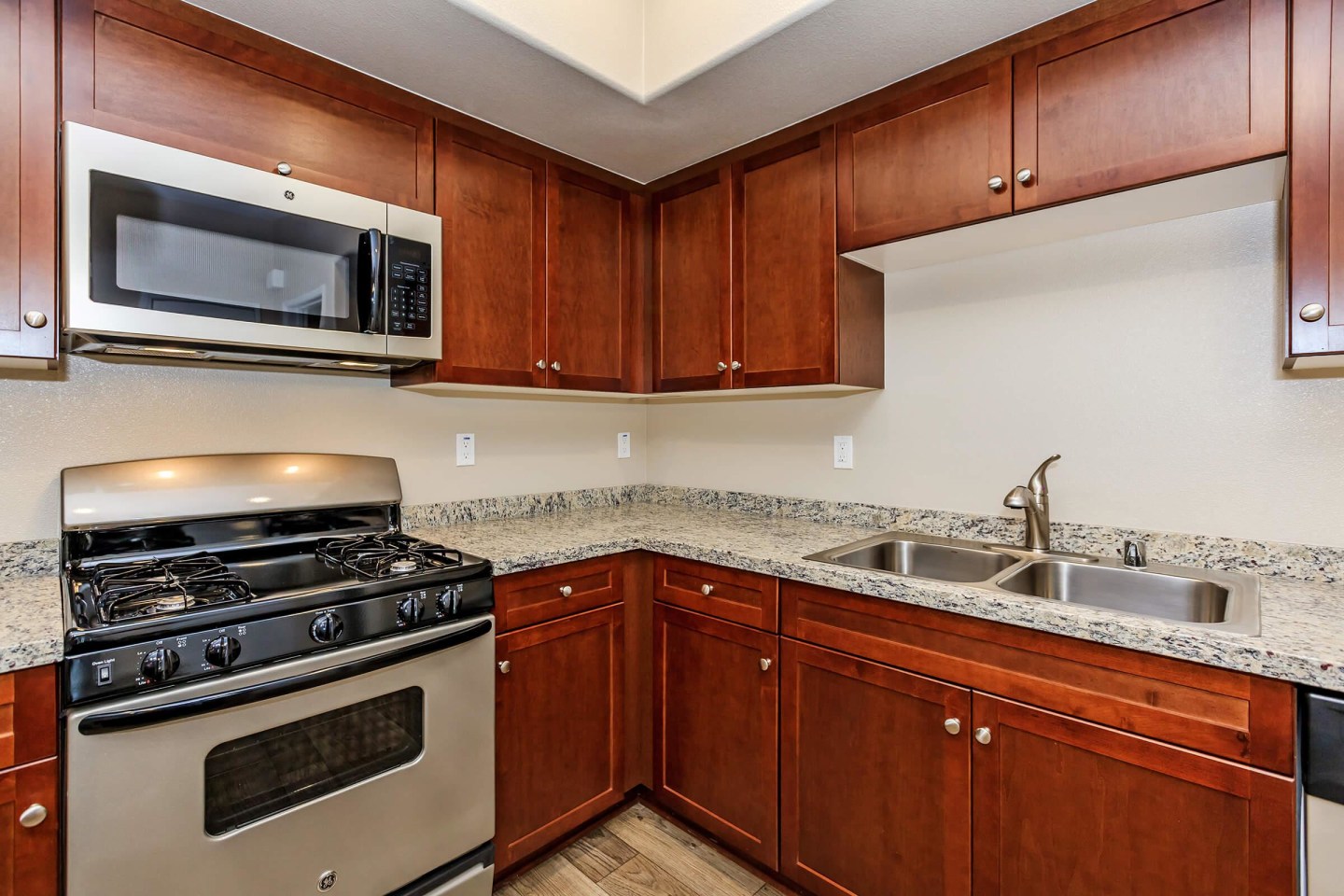 Sendero Gateway Apartment Homes Image 32