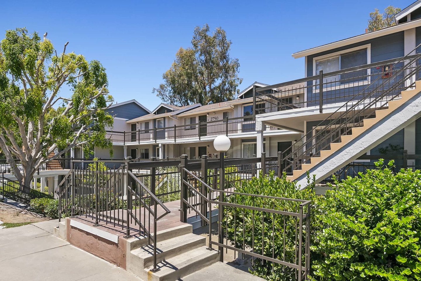 The Avenue at Carlsbad Image 3