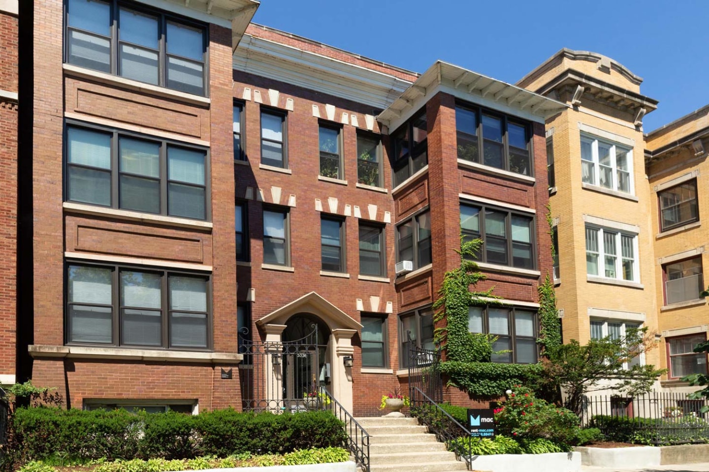 5336-5338 S. Hyde Park Boulevard Image 4