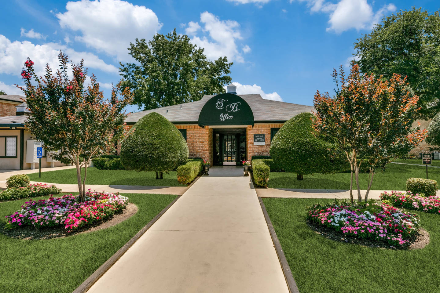 Saddle Brook Image 33