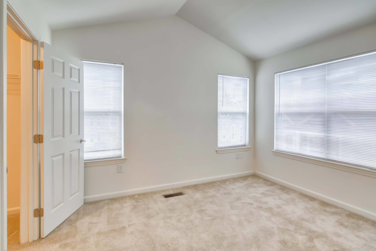 Prynne Hills Image 103