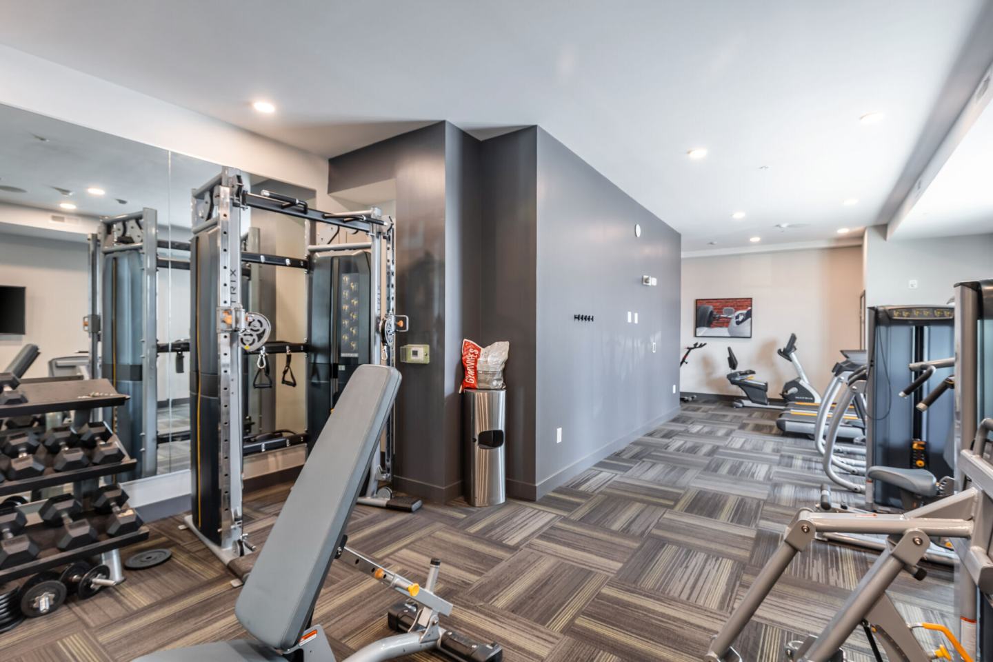 Wilshaw Apartments Image 22