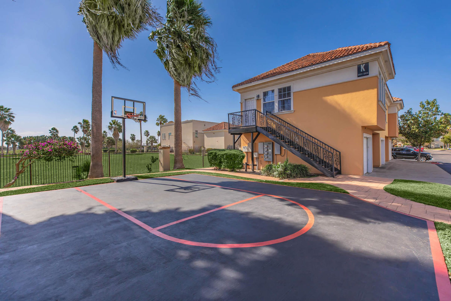 Las Misiones Apartments Image 7