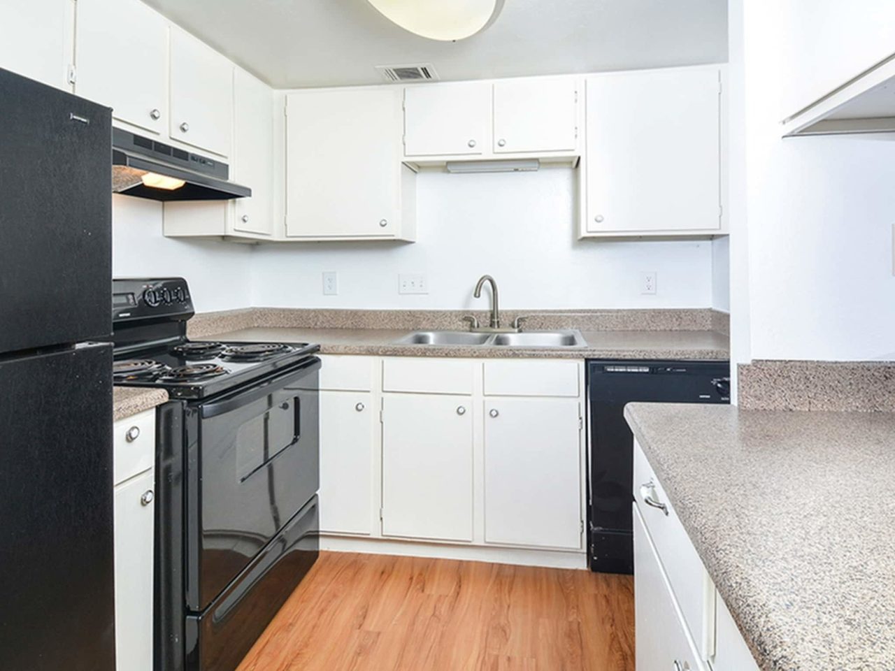 Silver Creek Apartments Image 10